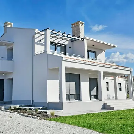 R2 By Rudan Apartmán *