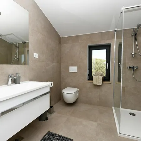 Apartment R2 By Rudan